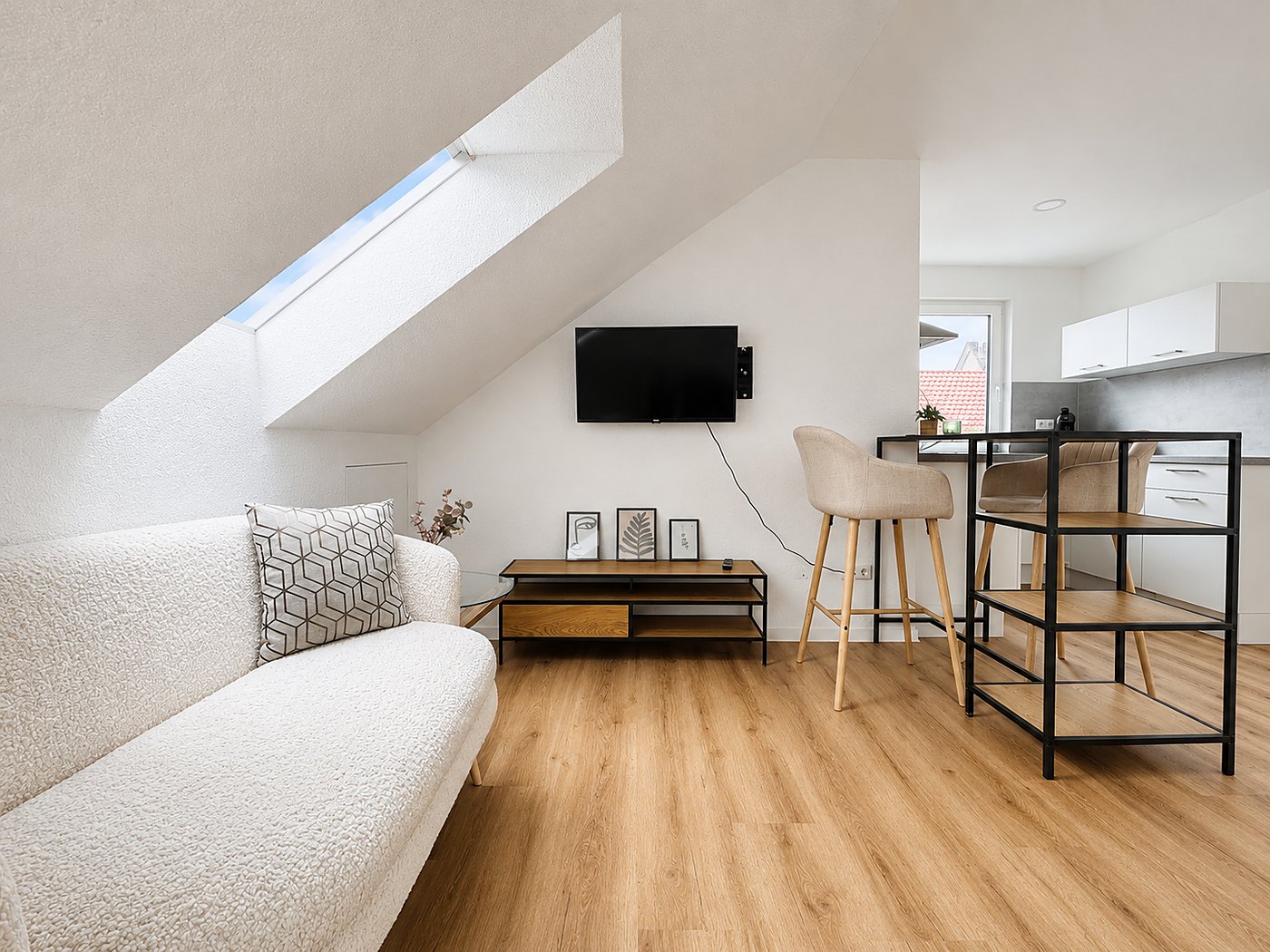 Business Apartment, Wohnbereich mit Küchenzeile