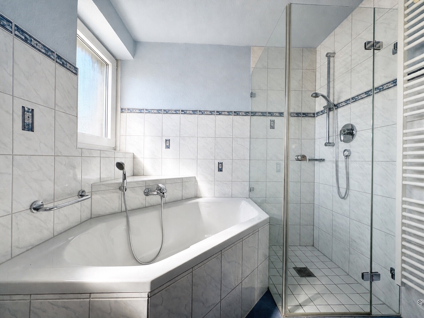 OG_Bad_Wanne_Dusche